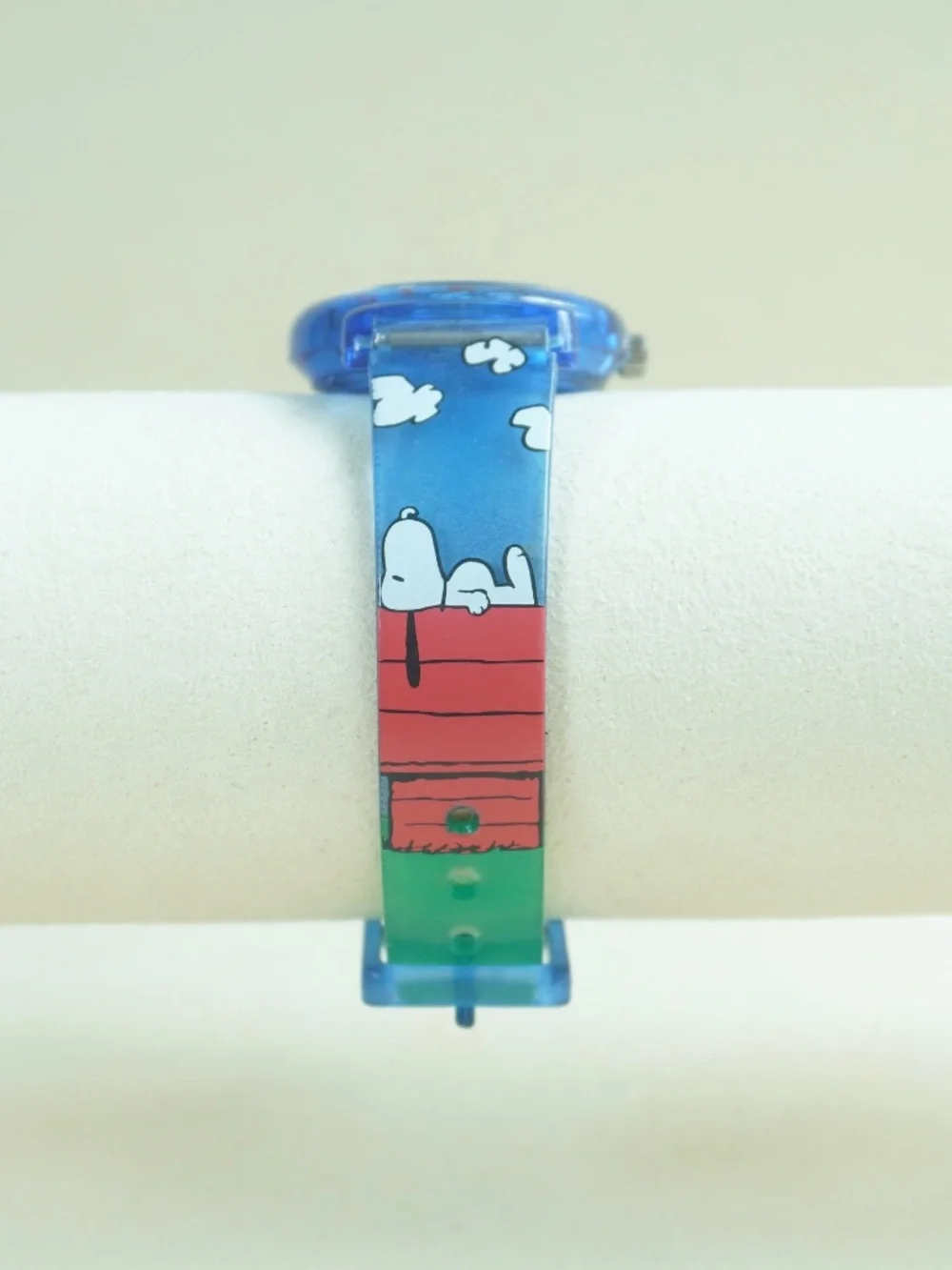 vintage Armitron watch features Snoopy